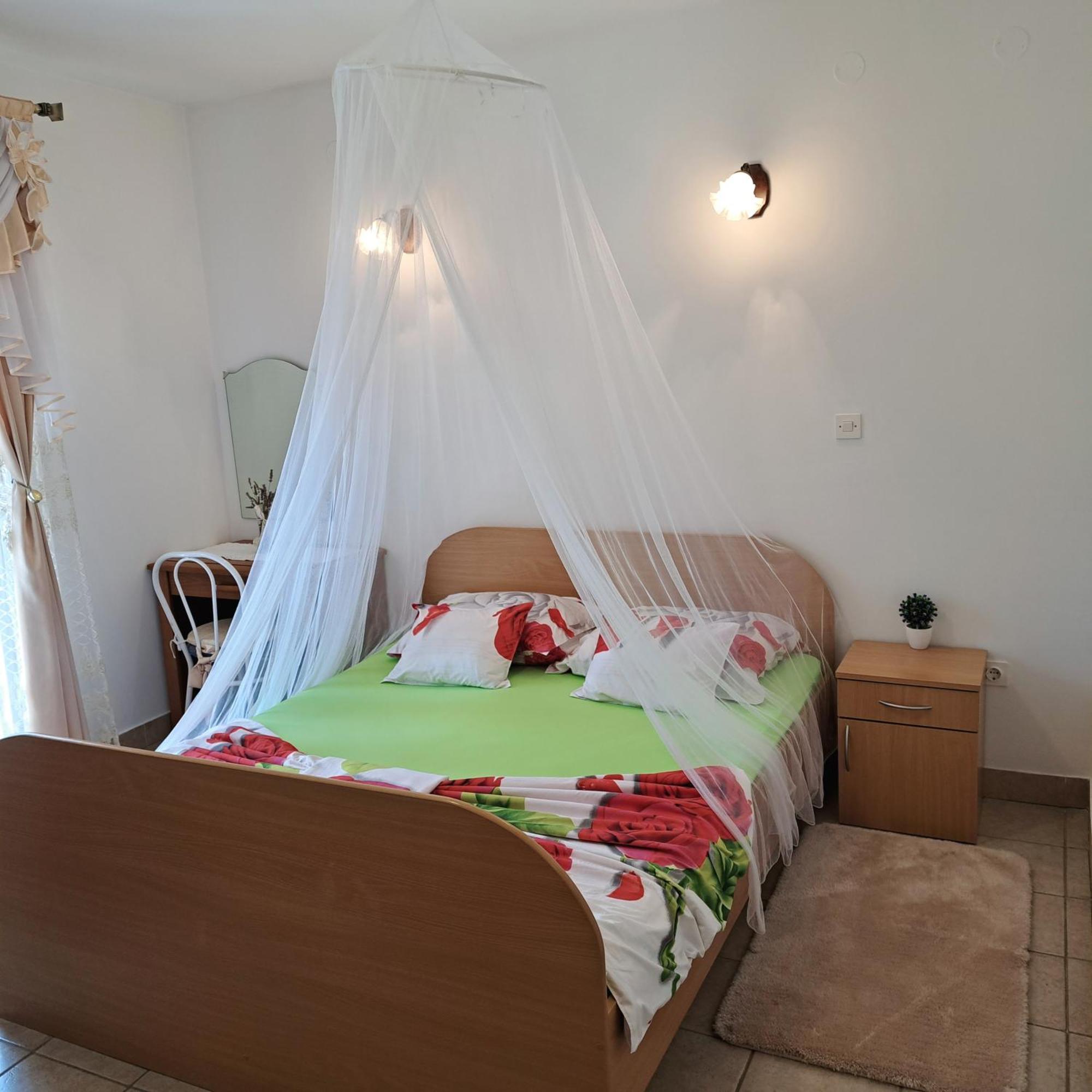 Apartment 1000 Flowers Stari Grad (Hvar)